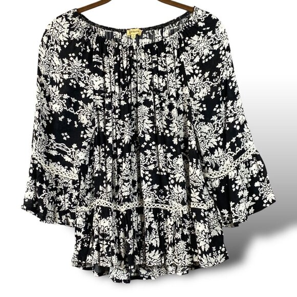 Democracy Blouse Womens Sz S Black/White Floral Ruffle Bell Sleeve Peasant Top - Picture 1 of 9